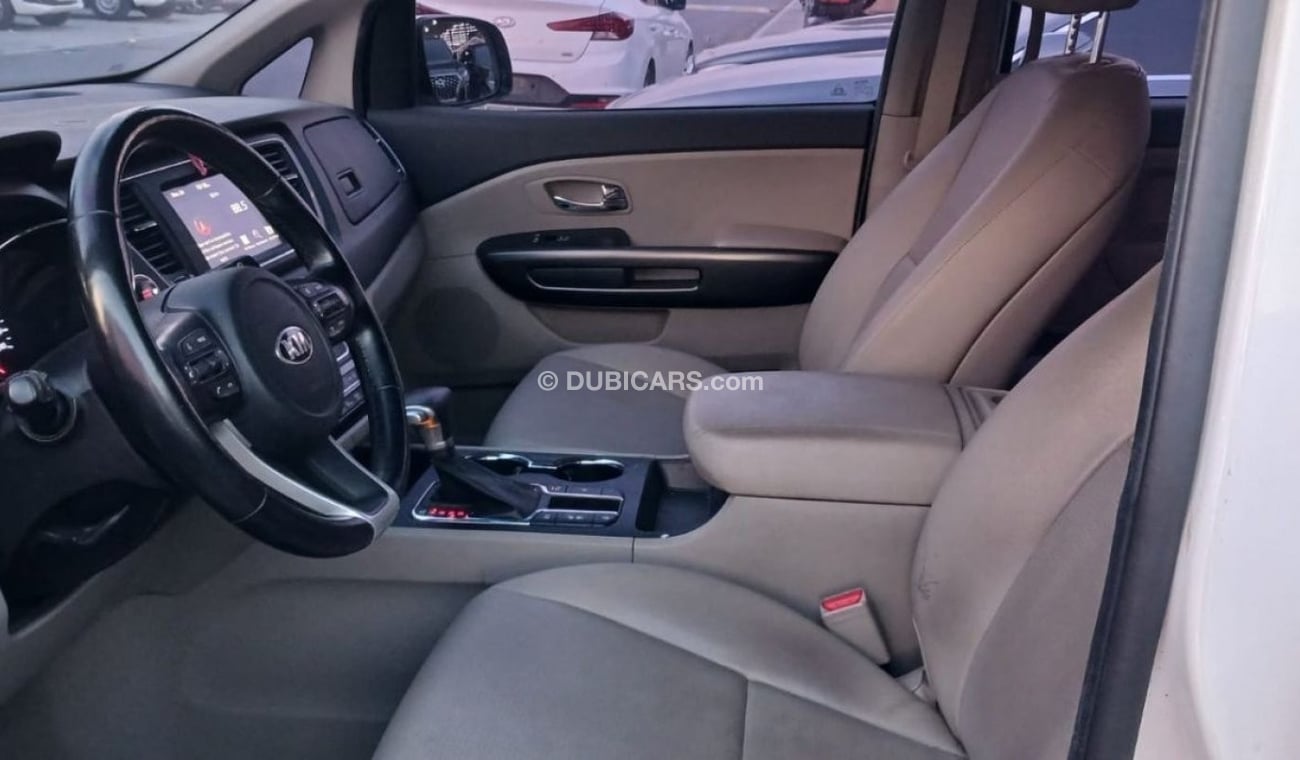 Kia Carnival EX Kia Carnival 2019 diesel