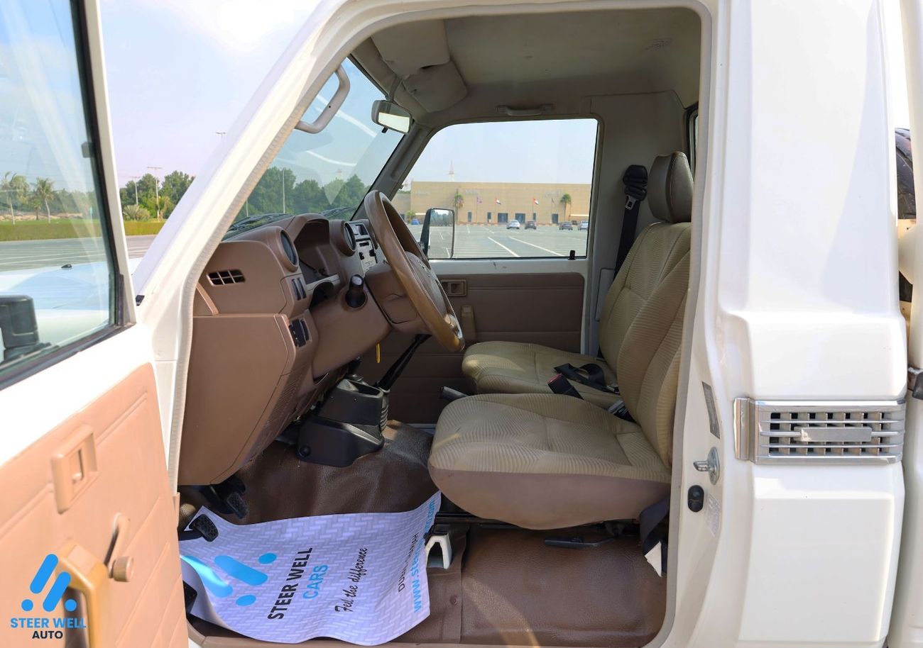 Toyota Land Cruiser Pick Up 79 EXR 2015 Single Cab Pick Up 4.0L - Petrol M/T - GCC Specs - Ready to Drive - Book Now