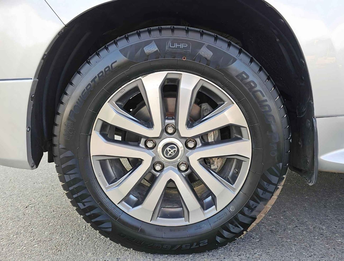 Toyota Land Cruiser VXR 5.7 V8/ ORG SHAPE/ HYUDRAULIC/ FULL OPTION/ LOT# 55502