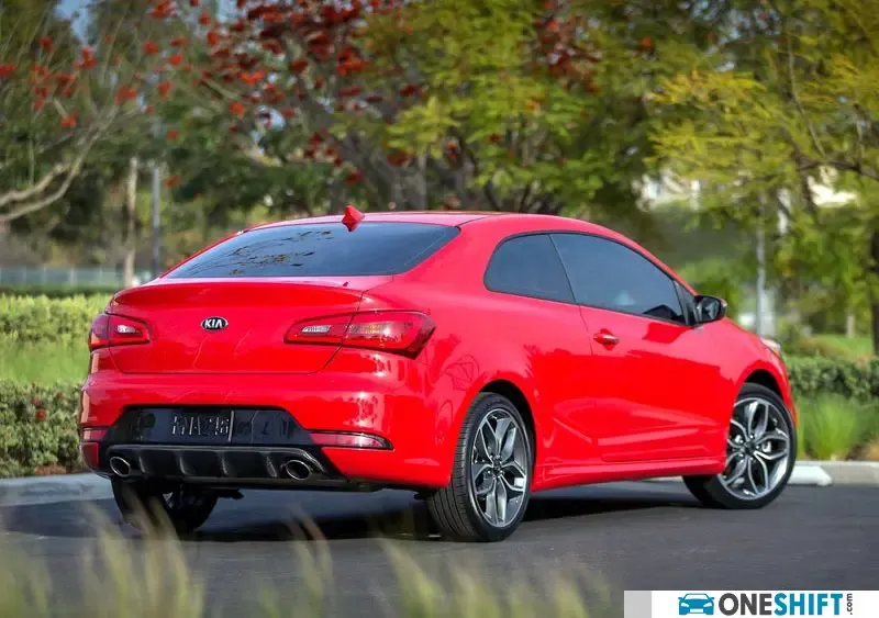 Kia Cerato Koup exterior - Rear Left Angled