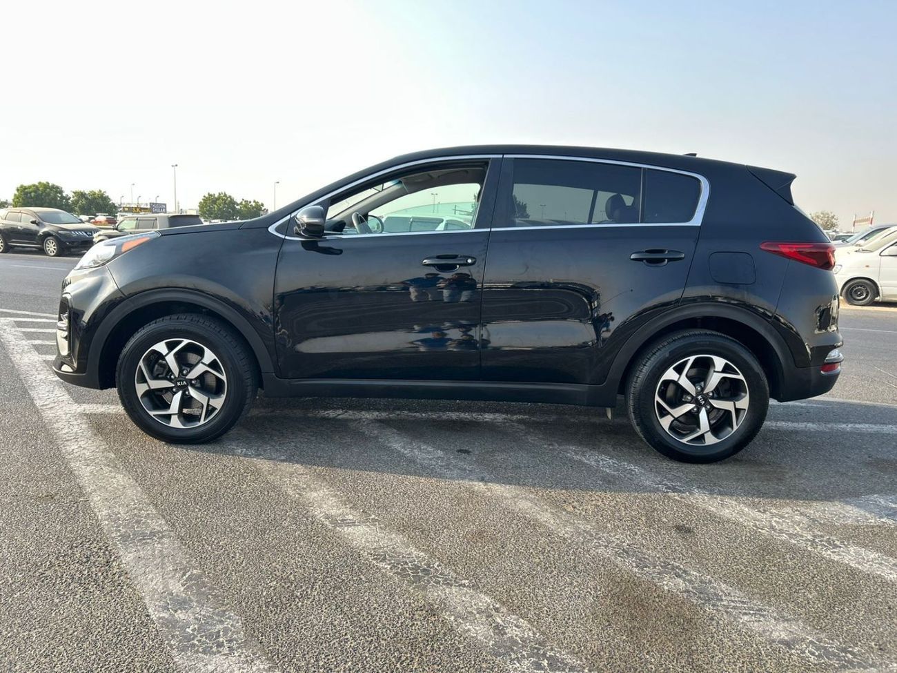 كيا سبورتيج 2021 Kia Sportage 2.4L V4 - MiOption + Leather & Electric Seats - Apple/Android Play - Rear CAM - Ri