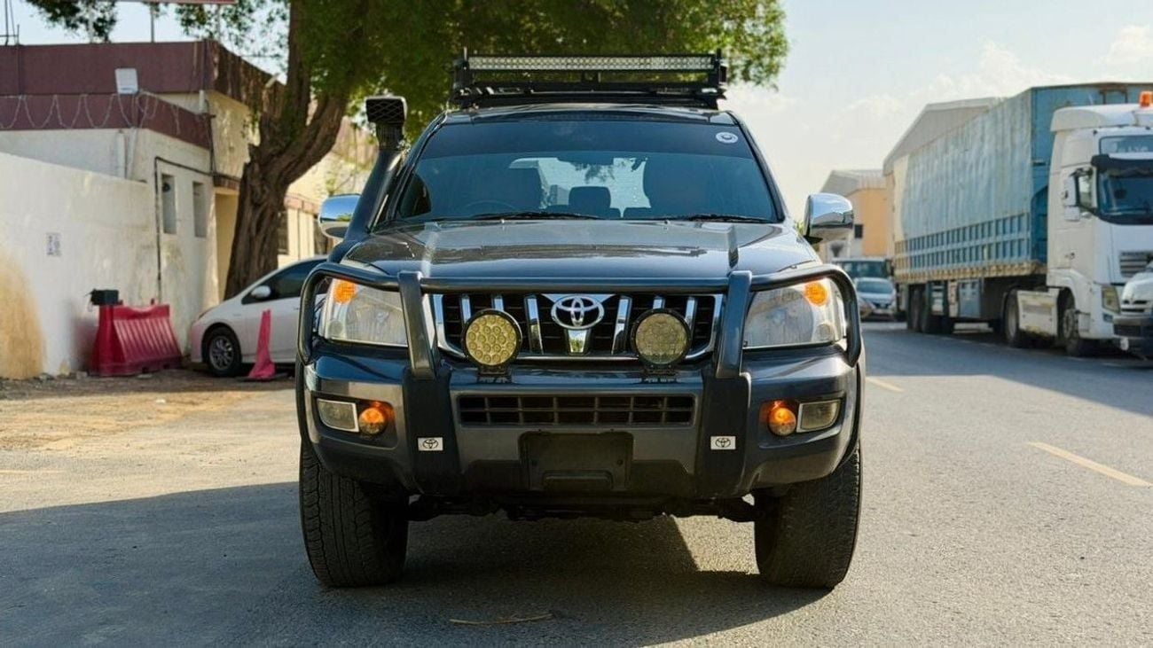 تويوتا برادو 4.0 PETROL ENGINE | MANUAL TRANSMISSION | ROOF RACK - FRONT BUMPER WITH LED LIGHTS | RHD