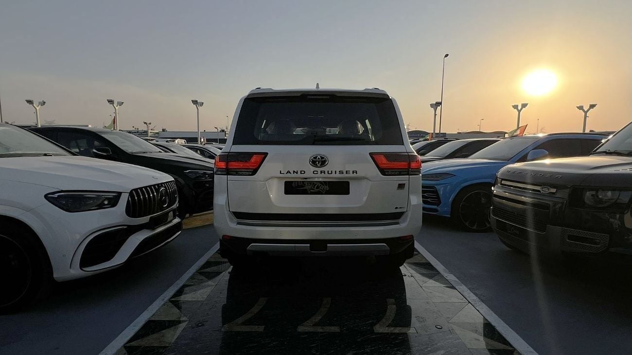 تويوتا لاند كروزر GR SPORT 3.5 HEV 2026