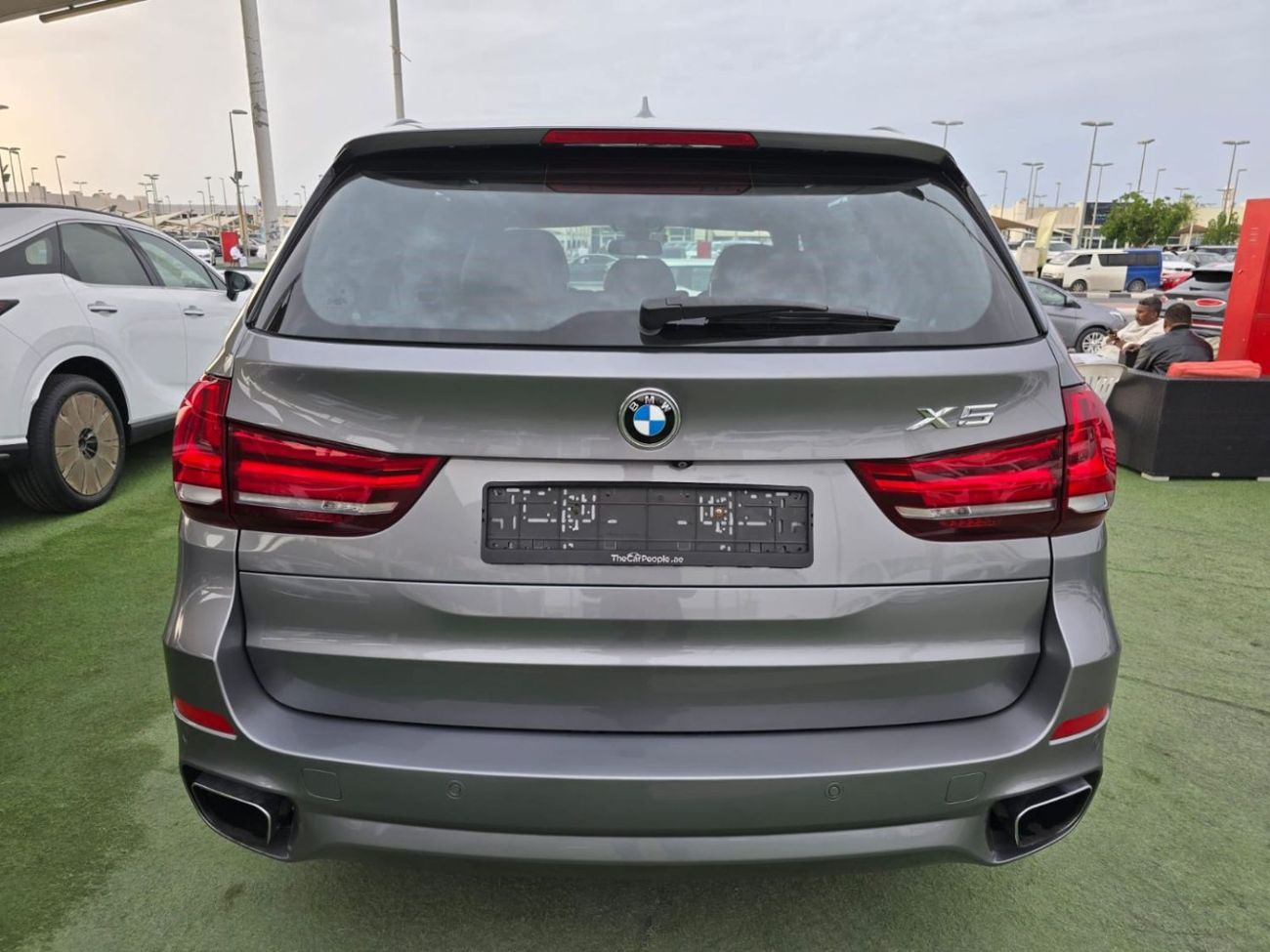 BMW X5 50i Luxury 4.4L (7 Seater) BMW X5 50i 2017 GCC V8 engine 4.4L clean car no any work required availab