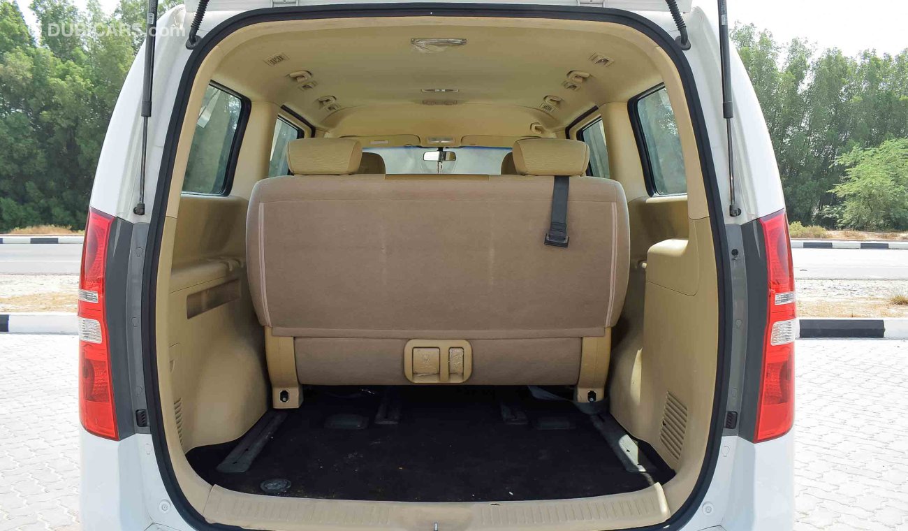 Hyundai H-1 2015 9 seats Ref#446