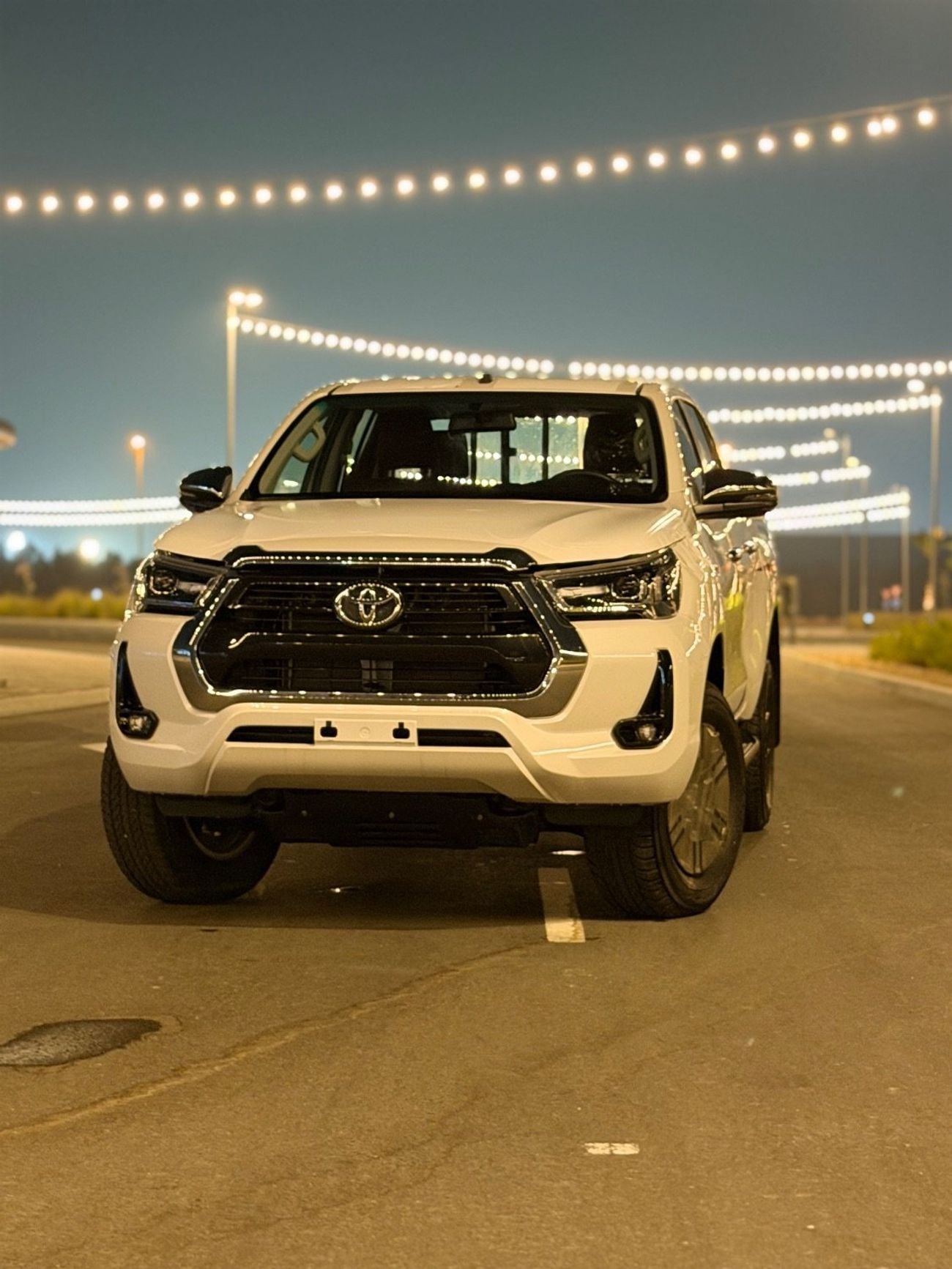 تويوتا هيلوكس HILUX VX 4.0 PETROL 2026 VX 4.0 2026 OMAN