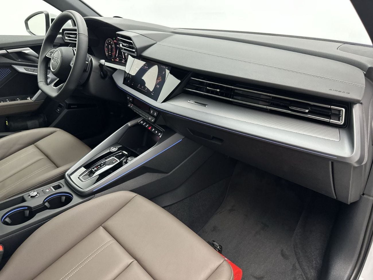 أودي A3 35 TFSI S Line 1.4L A3 Sedan S line 35 TFSI 150hp (Ref# 43122)