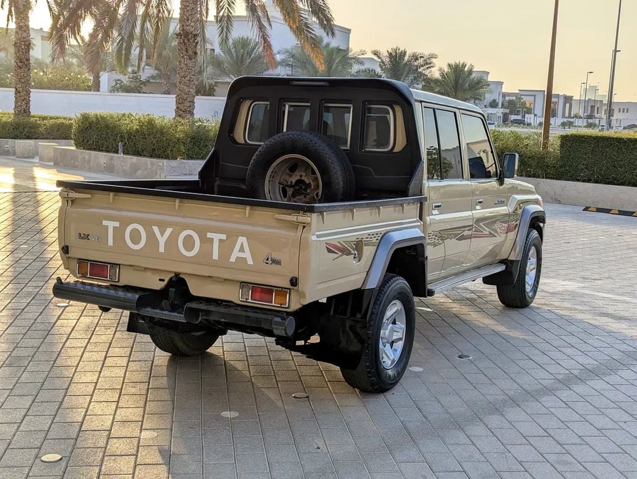 Toyota Land Cruiser 70 LC 79 LX - DIESEL - GCC Specs - Ready Adventure!