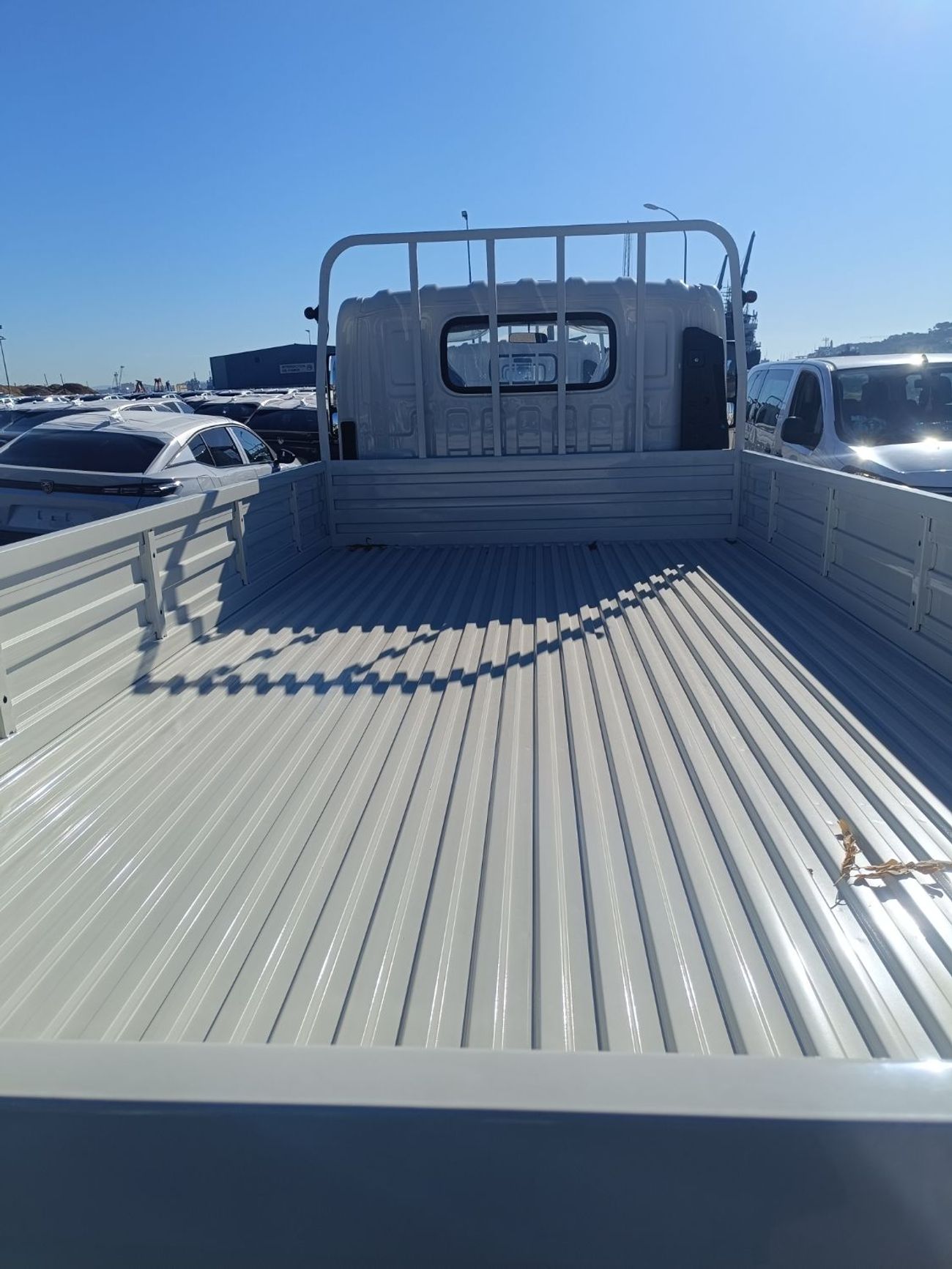 جاي ام سي كونتينير