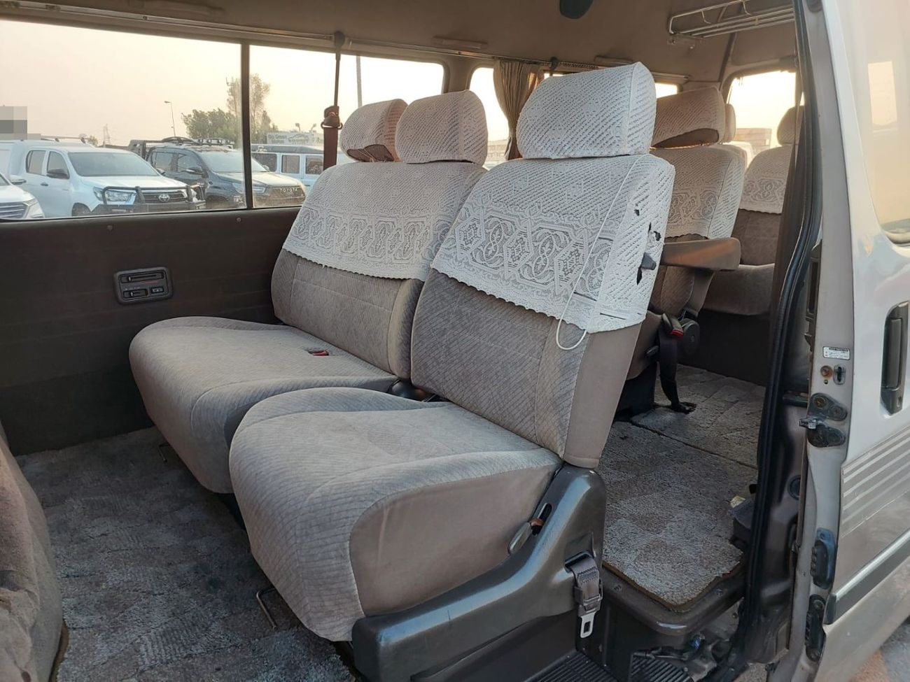 تويوتا هاياس TOYOTA HIACE VAN RHD 1996 MODEL 2.9 L DIESEL AUTOMATIC(PM04144)