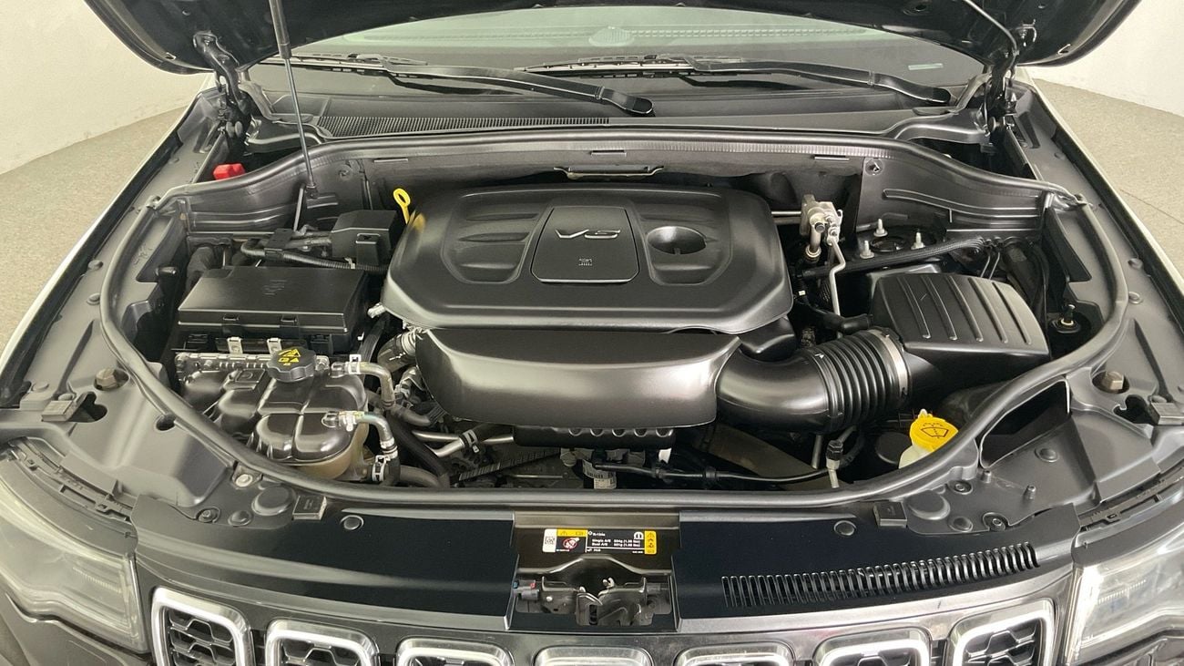 جيب جراند شيروكي 3.6 LIMITED 4WD AUTO | شامل الضمان | 0 ﺪﻔﻋﺓ ﺃﻮﻟﻯ