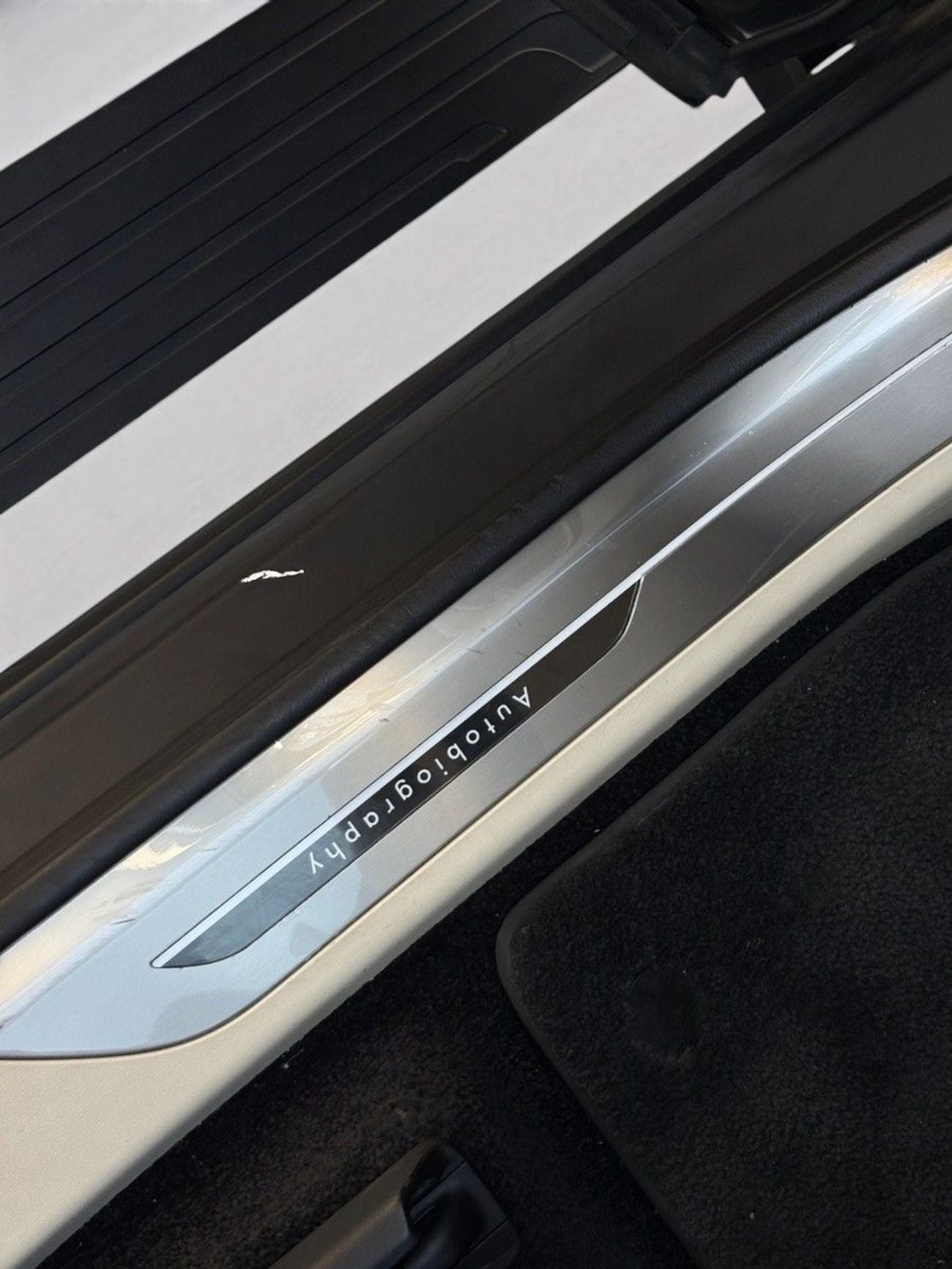 لاند روفر رينج روفر AED 10,240 P.M | 0% DOWN PAYMENT | RANGE ROVER VOGUE AUTOBIOGRAPHY | 4.4L TWIN-TURBO V8 – 523 HP | F