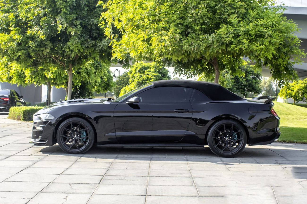 فورد موستانج EcoBoost Premium 2.3L Convertible M/T