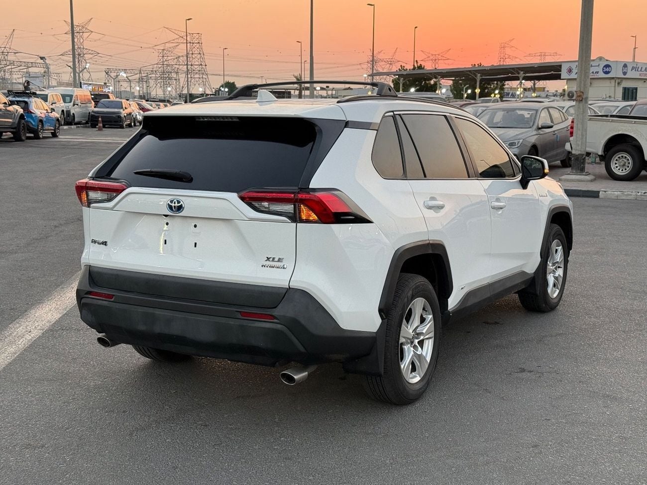 Toyota RAV4 XLE 2.5L 2021 TOYOTA RAV4 XLE HYBRID AWD IMPORTED FROM USA