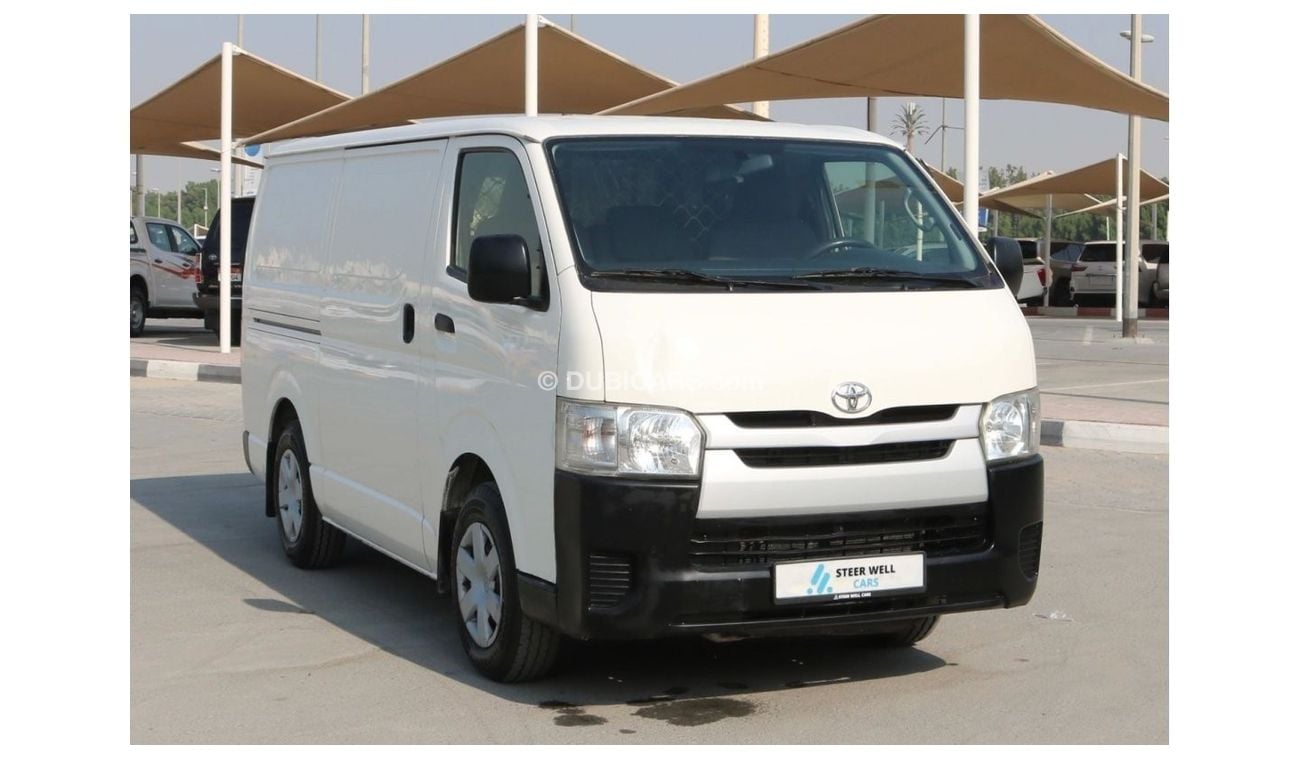 Toyota Hiace 2015 | MULTIPURPOSE DELIVERY PANEL VAN WITH GCC SPECS AND EXCELLENT CONDITION