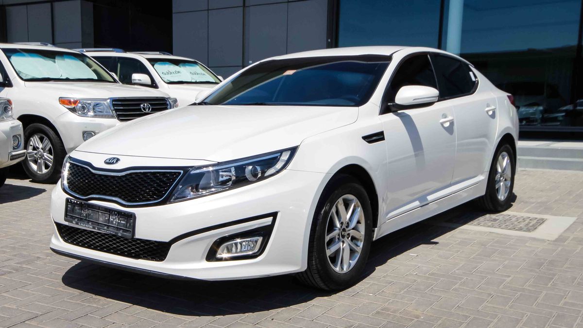 Kia Optima for sale AED 37,000. White, 2015