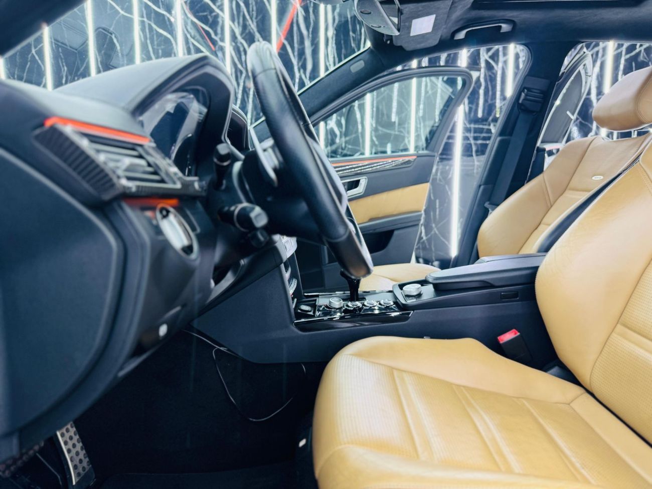 مرسيدس بنز E 63 AMG AMG 6.2L (518 HP) 2011 Mercedes Benz E63, 3 Years Mercedes Service Contract, Carbon Fiber Package, G