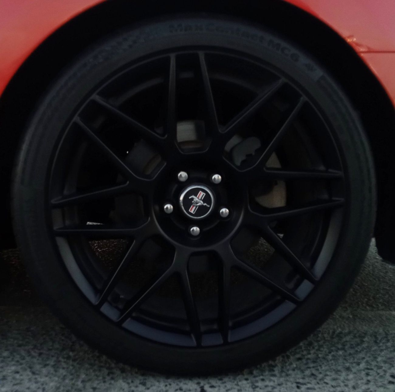 Ford Mustang Ford mustang ecoboost convertible V4  Body kit GT Model 2019 Price: 68000 Dhs Mileage: 44000 Mi Spec