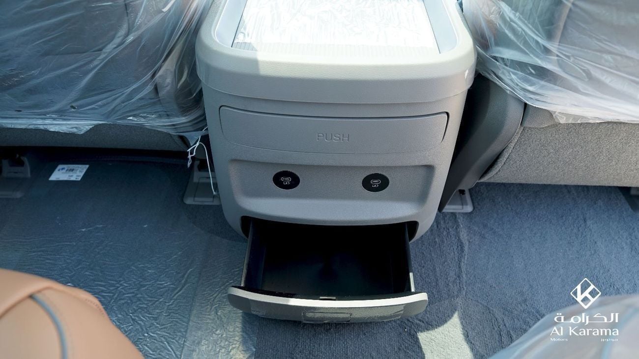 Hyundai Staria 3.5L VIP with with Pilot/VIP Seating |  360 Camera | Boss Audio System | 2 Sunroof