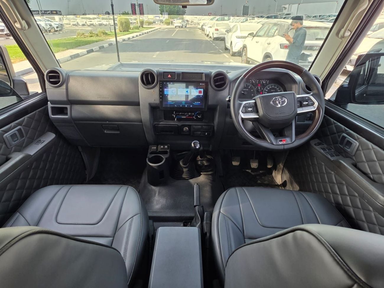 تويوتا لاند كروزر بيك آب TOYOTA LAND CRUISER PICKUP YEAR 2022 FACE LIFTED TO 2024 MODEL DIESEL 4.5 LITER ,RIGHT HAND DRIVE ,M