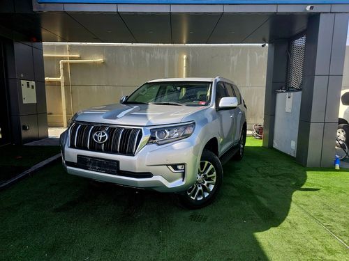 Toyota Prado GXR/ SUNROOF LEATHER/ ORIGINAL PAINT/ V6 4.0 4WD/ NON ACCIDENT