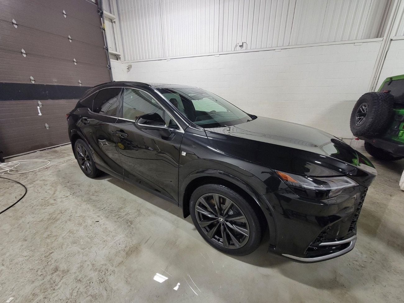 لكزس RX 350 26/26 F3 We offer delivery to CIS countries