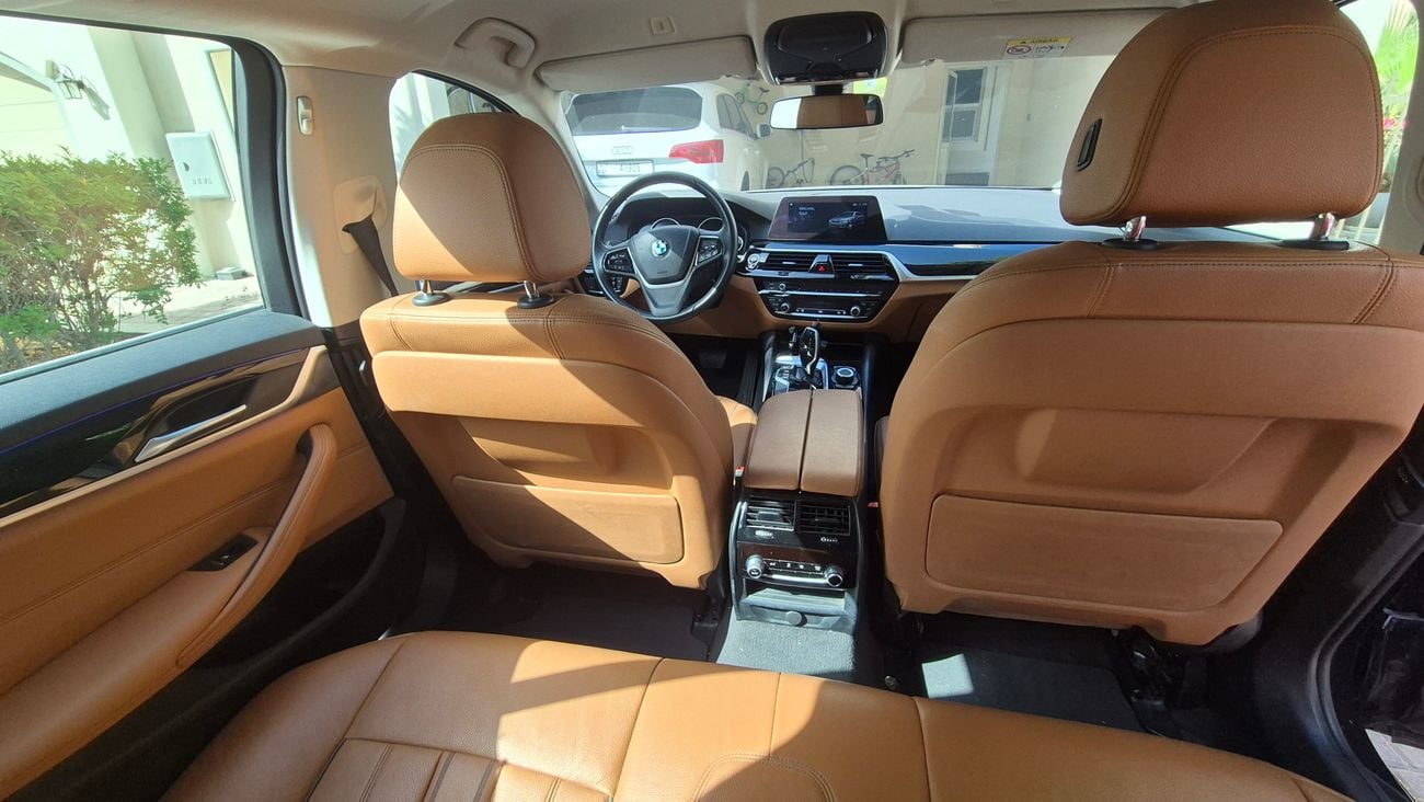 بي أم دبليو 520i TOURING
