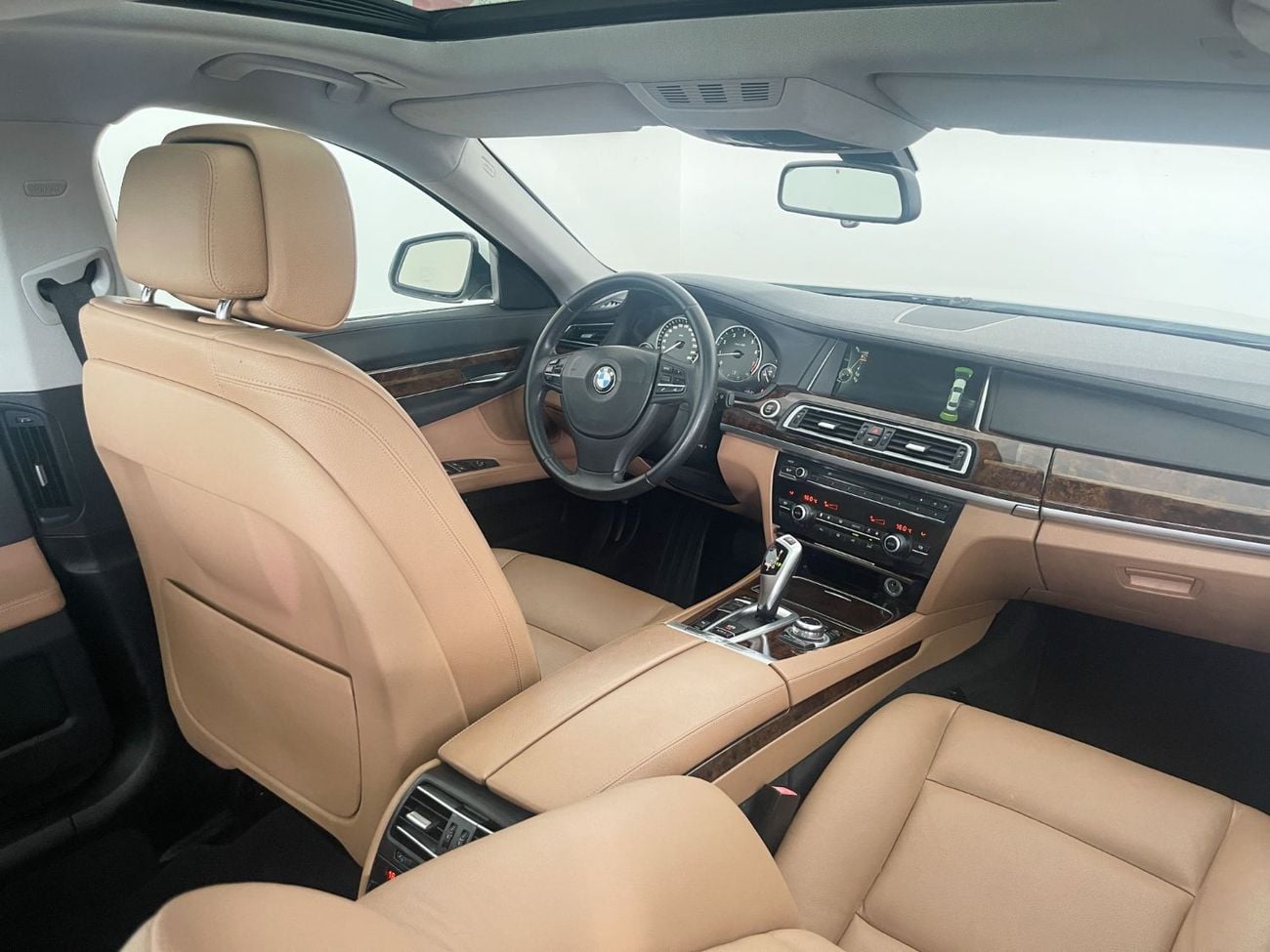 بي أم دبليو 740Li EXECUTIVE V6  GCC SPECS - EXCELLENT CONDITION