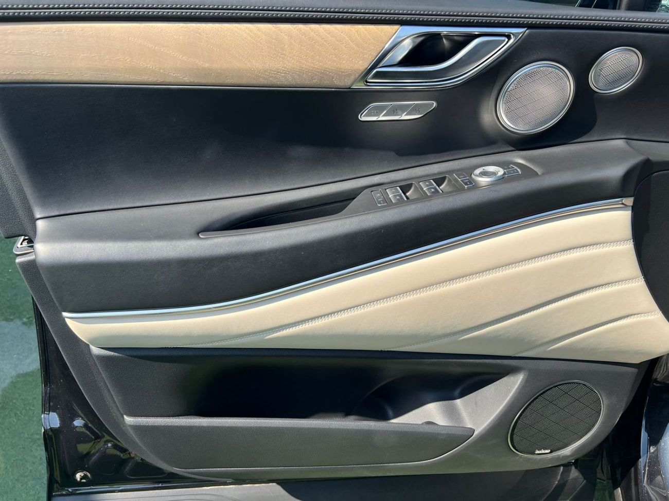 جينيسس GV80 Std 2.5L AWD