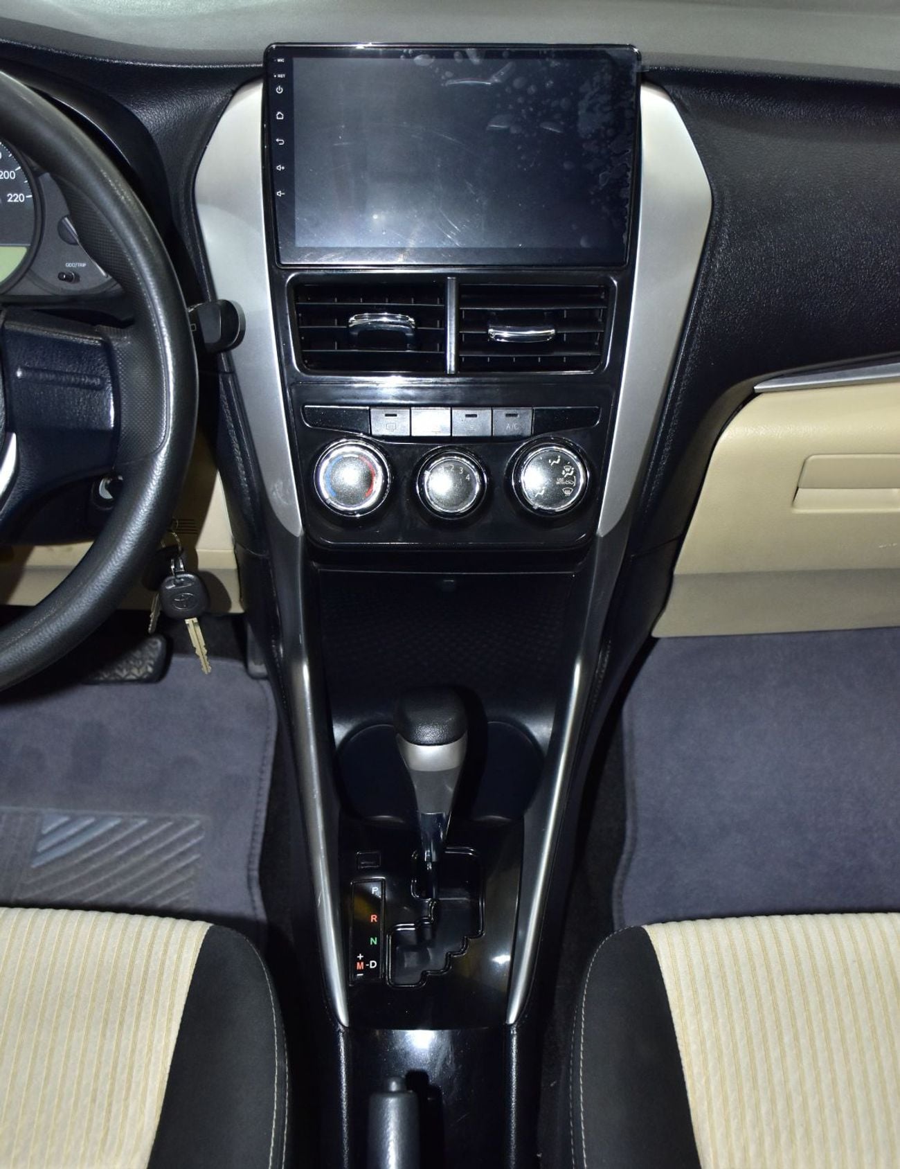تويوتا يارس EXCELLENT DEAL for our Toyota Yaris SE ( 2018 Model ) in White Color GCC Specs