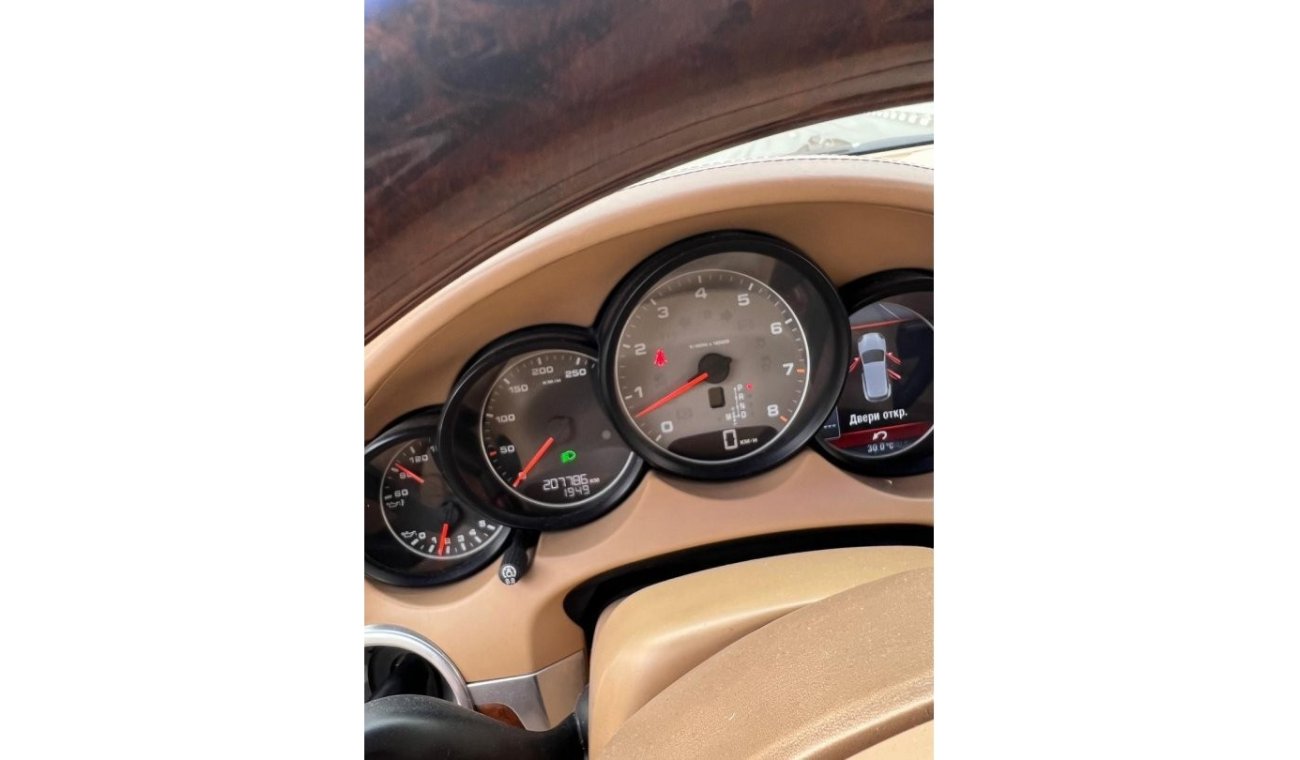 Porsche Cayenne S PORSCHE FULL OPTION CLEAN CAR DUBAI PASS