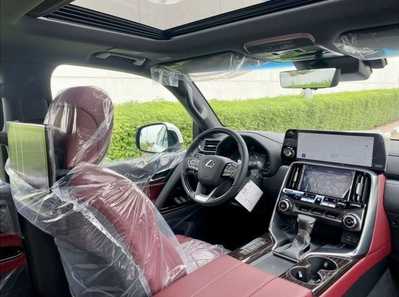 Lexus LX 600 SIGNATURE EDITION, AUTOMATIC TRANSMISSION, RADAR, WIRELESS CHARGER,BRAND NEW, MODEL2025