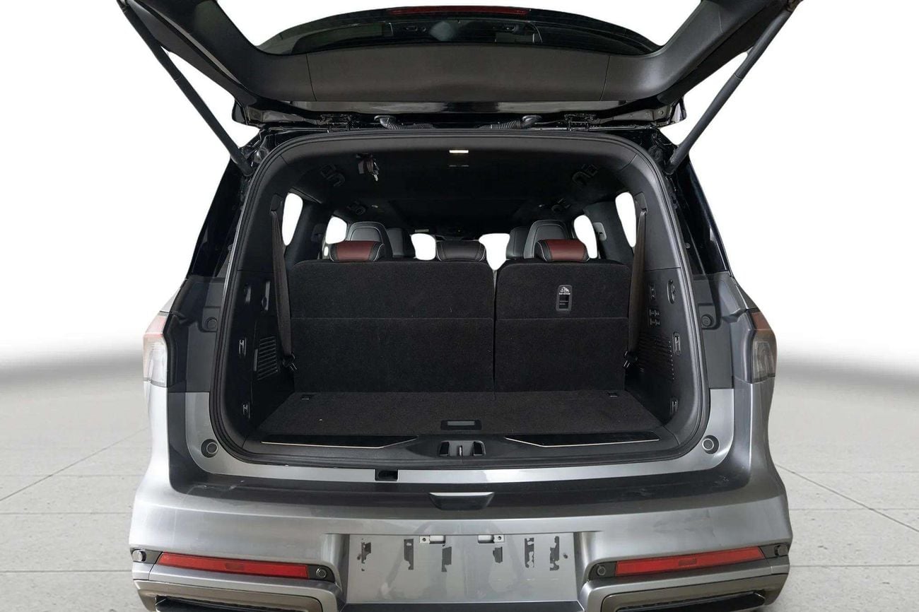 Infiniti QX80 AUTOGRAPH CAPTAIN CHAIRS 3.5