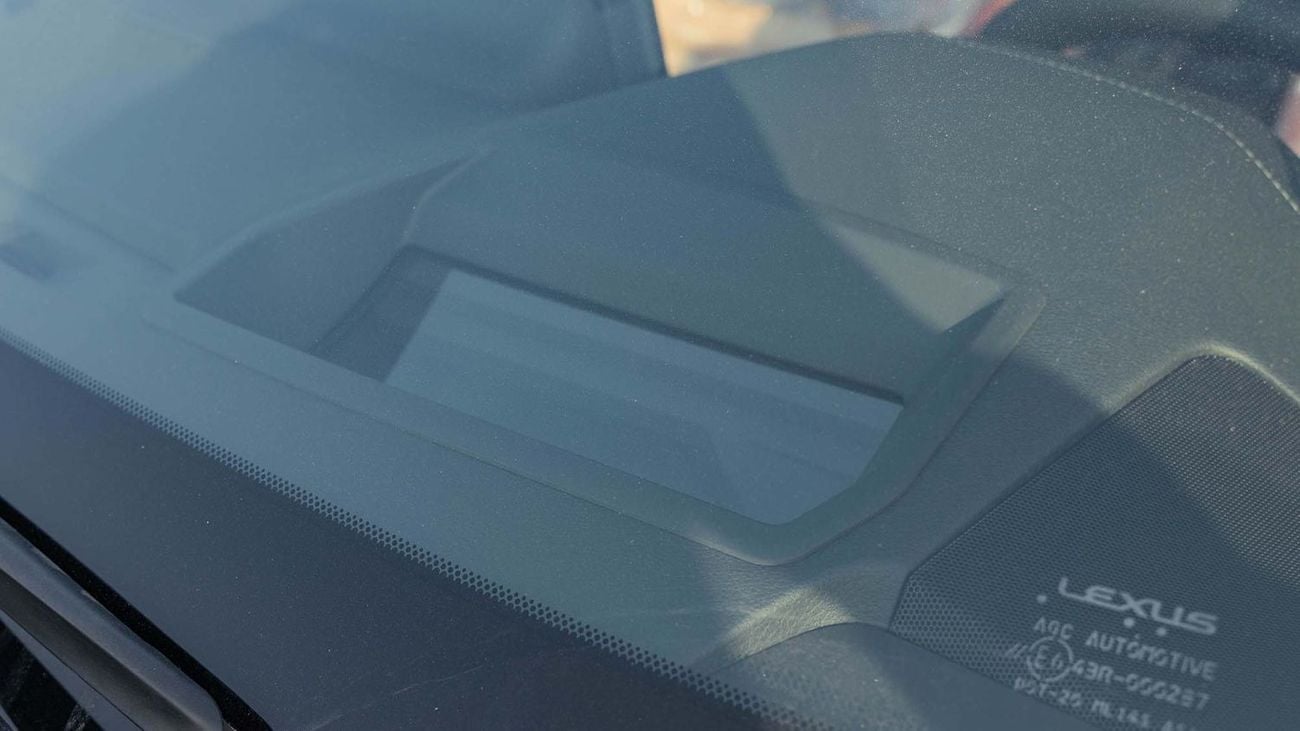 Lexus LX 600 2025 Lexus LX600 Signature 3.5L AT Petrol (Black)