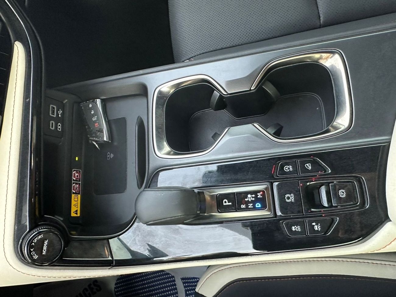 لكزس NX350 Nx350 premium 4x4 full option