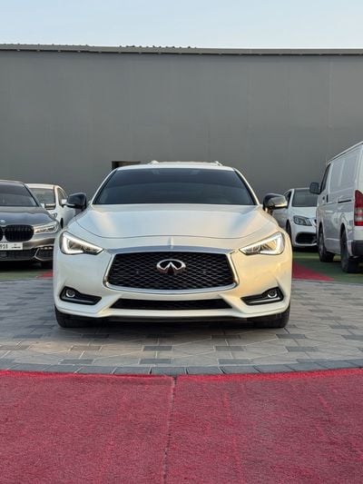 Infiniti Q60 LUXE