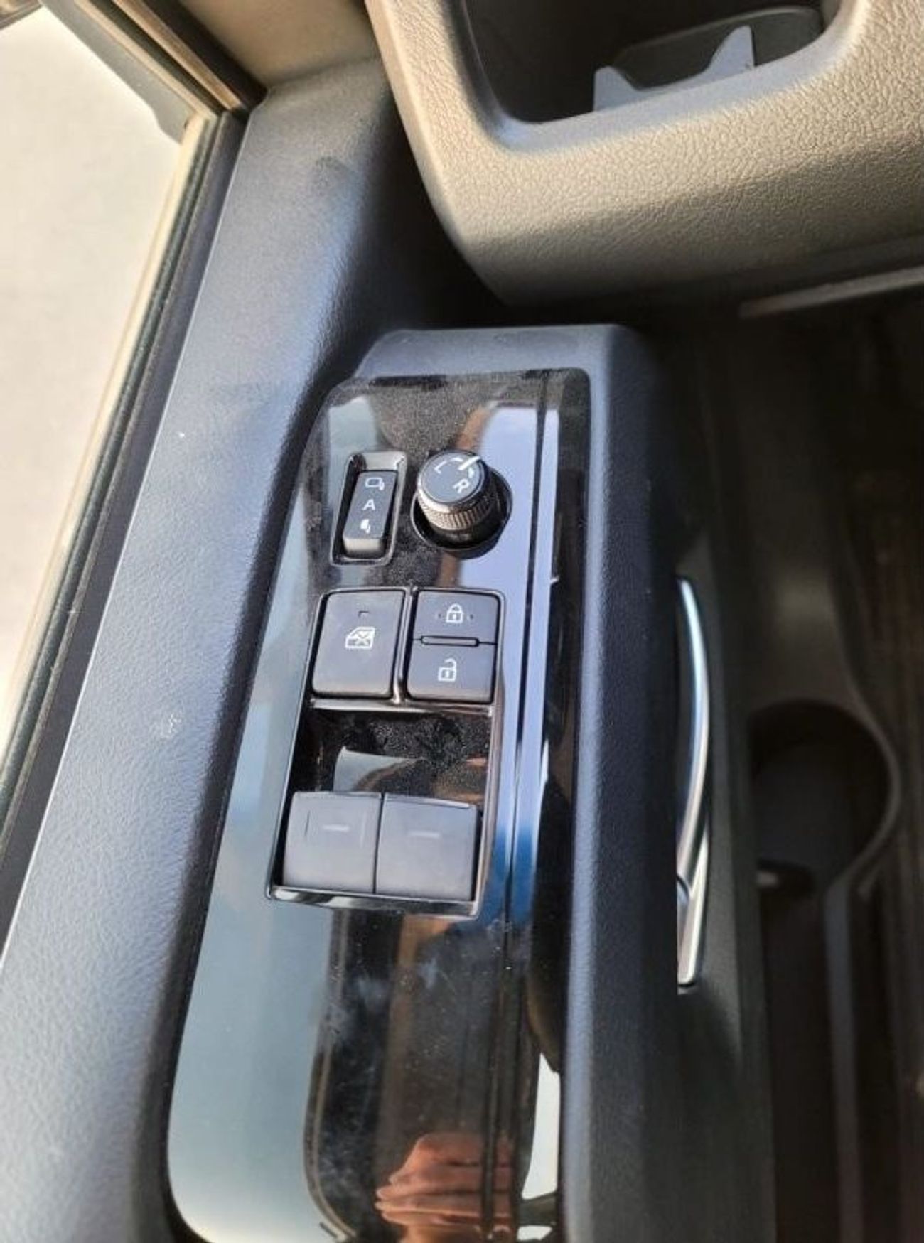 تويوتا جرافينا 3.5L PETROL AUTOMATIC 2025