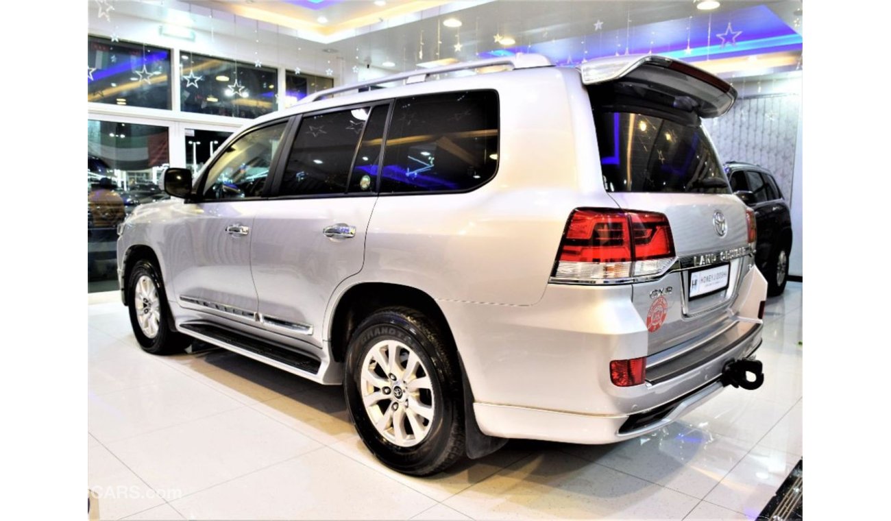 تويوتا لاند كروزر ONLY 35000KM! FULL SERVICE HISTORY!! AMAZING Toyota Land Cruiser G.X.R 2016 Model! Silver Color GCC