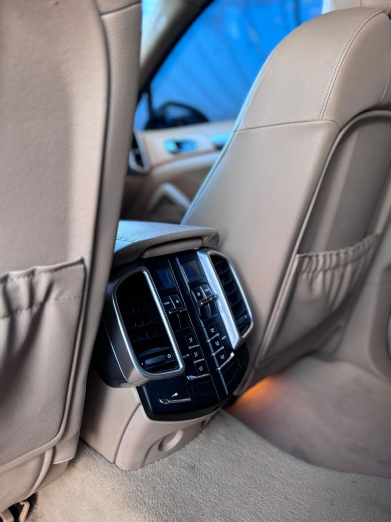 Porsche Cayenne Turbo S 4.8L (550 HP)