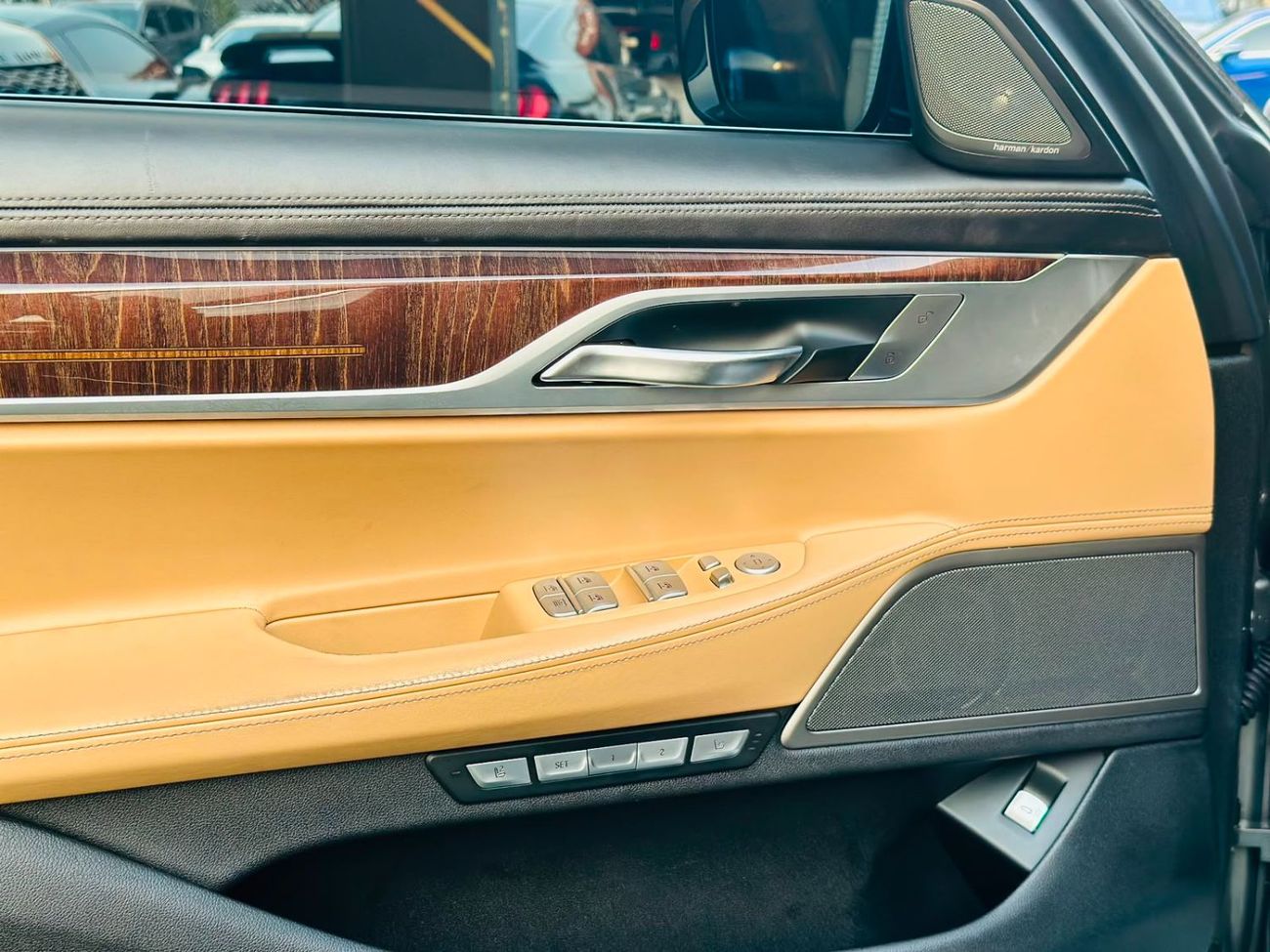 بي أم دبليو 740Li PURE EXCELLENCE