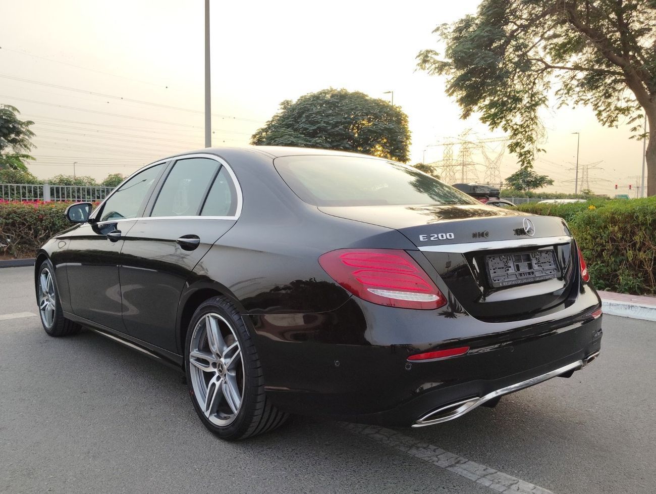 مرسيدس بنز E200