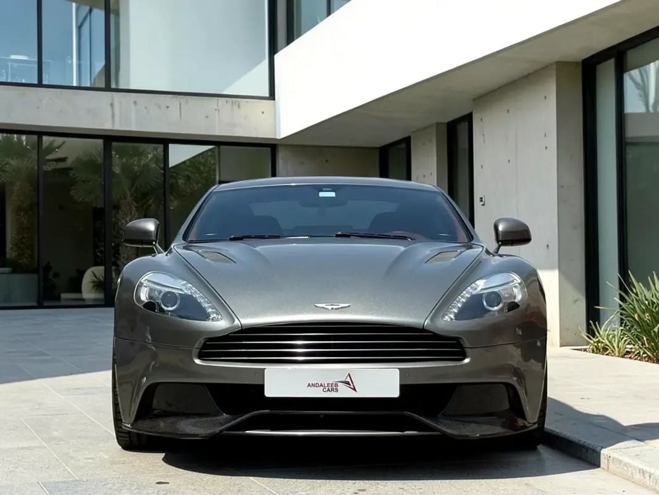 Aston Martin Vanquish STD ASTON MARTIN VANQUISH | V12 | 2014 | GCC SPECS