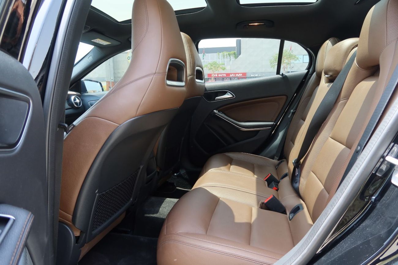 مرسيدس بنز GLA 250 Std 2.0L (211 HP)