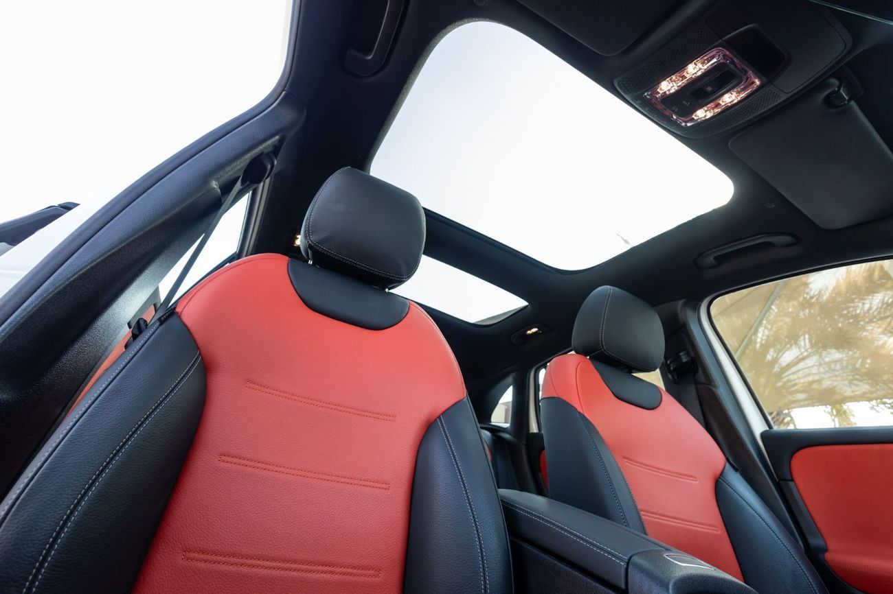 Mercedes-Benz GLA 200 Premium 1.4L