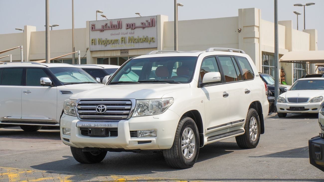 Toyota Land Cruiser GXR V8