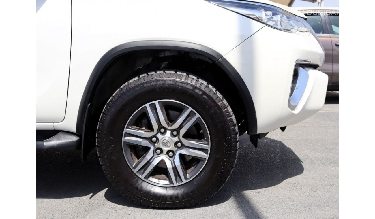 Toyota Fortuner ACCIDENTS FREE - GCC - ORIGINAL PAINT - EXR - PERFECT CONDITION INSIDE OUT