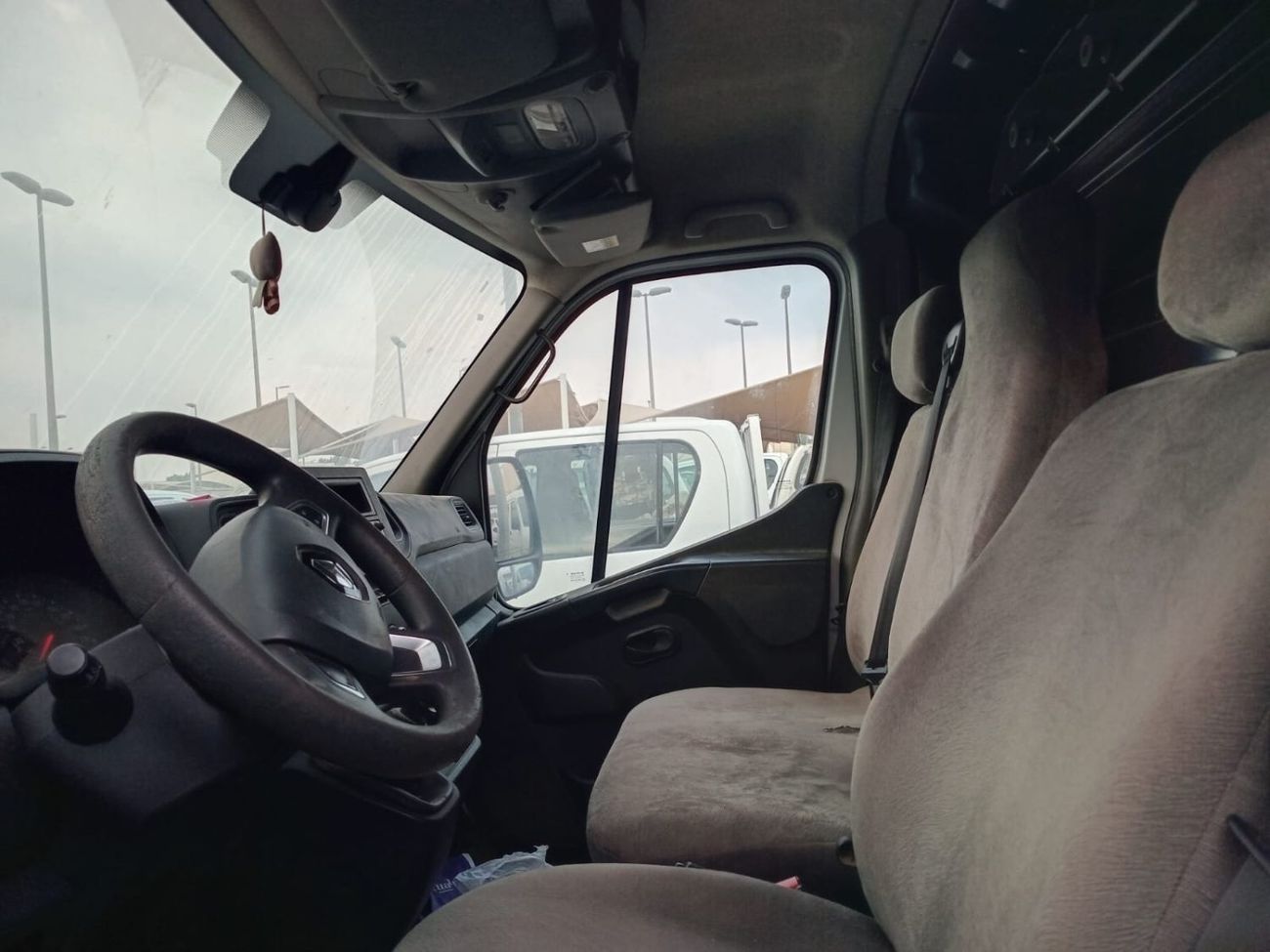 Renault Master 2.3L DIESEL DELIVERY VAN MANUAL TRANSMISSION