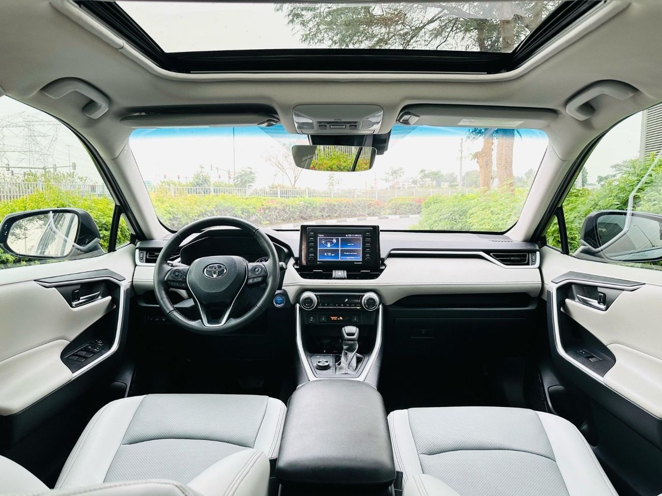 تويوتا راف ٤ 2022 Model XLE Hybrid 2.5L V4 Full Option Very Clean And Perfect condition