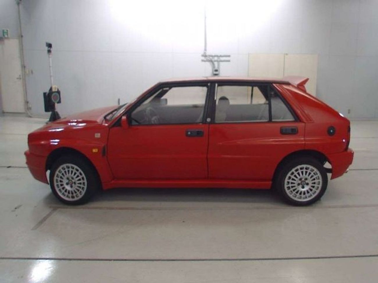 Lancia Delta Available in Japan