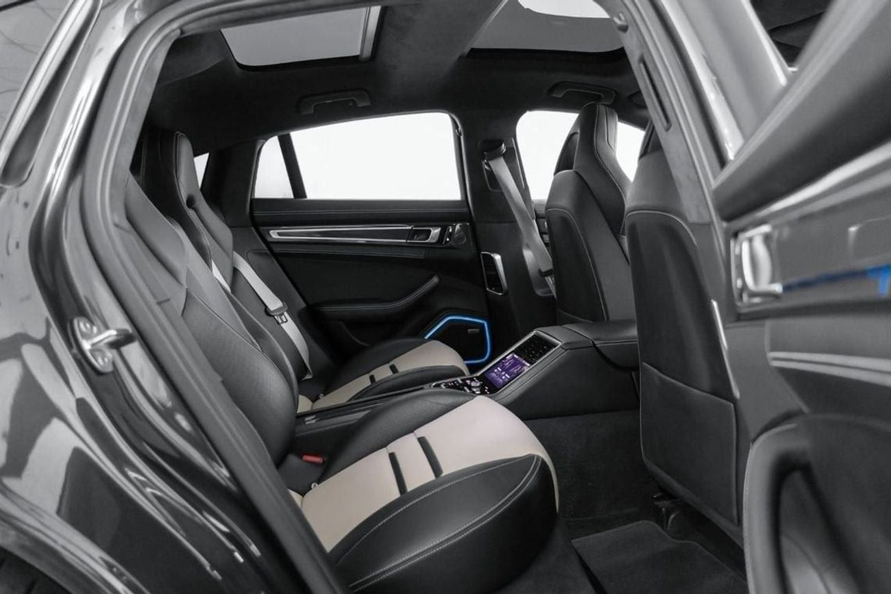 Porsche Panamera GTS 4.0L (455 HP) GTS 4.0L (453 HP)